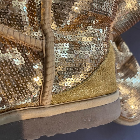 Ugg Women’s Gold Shiny Boots - Picture 9 of 16